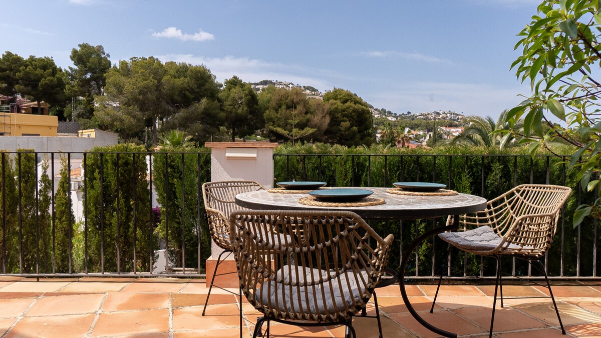 Breakfast on the terrace overlooking the valley below